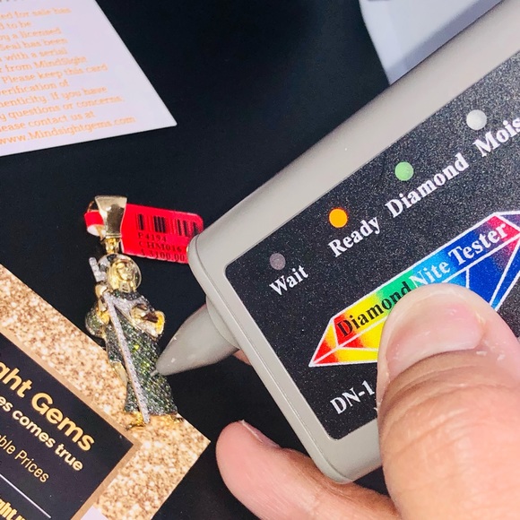 Real Diamond custom made Jesus pendant not CZ! WOW - Picture 3 of 11